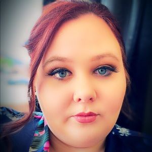 Meet your Posher, Kara